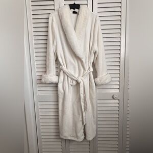 Rachel Zoe Ivory Plush Bath Robe with Faux-Fur Trim